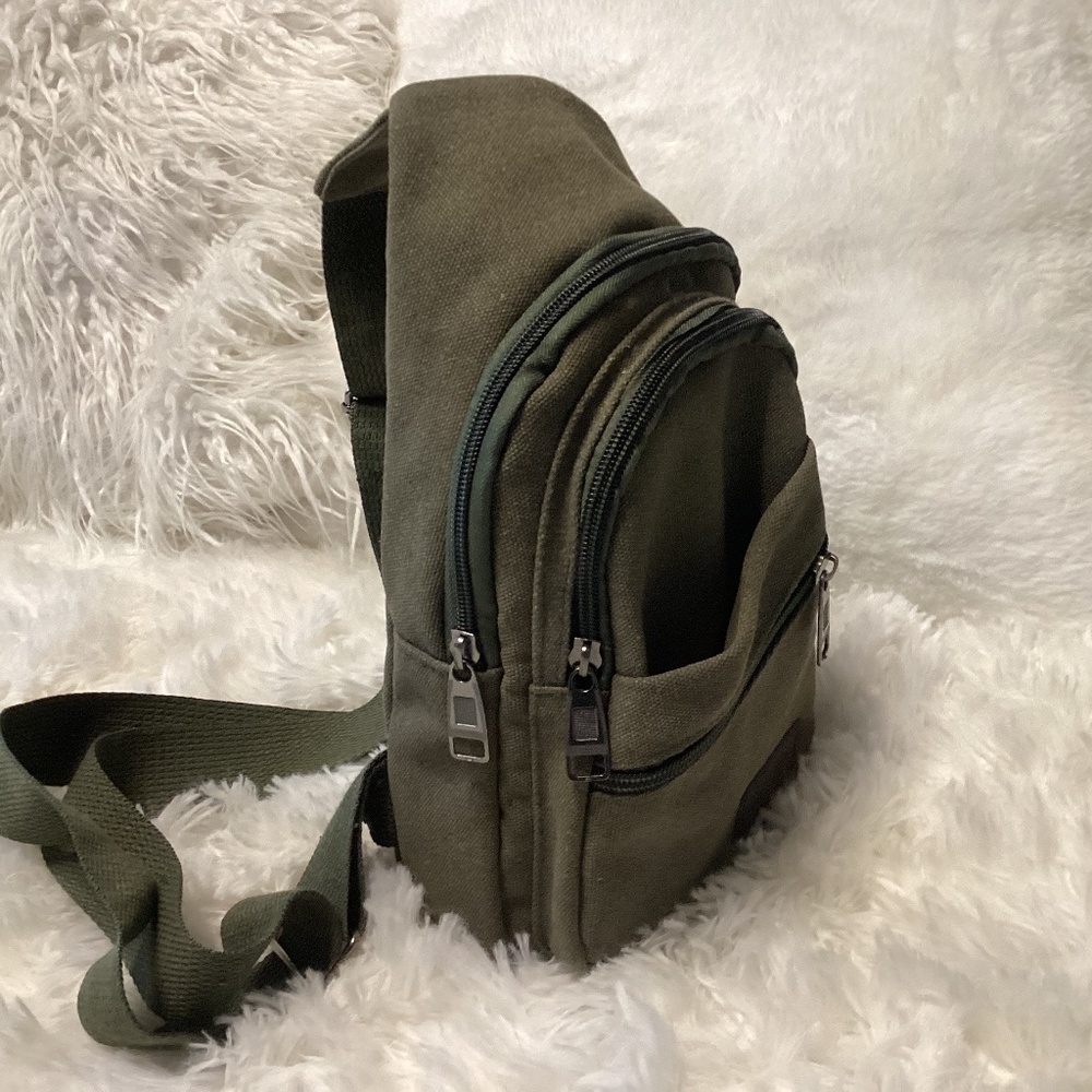 Jing Pin Women Sling Bag, Size Medium, Color Green